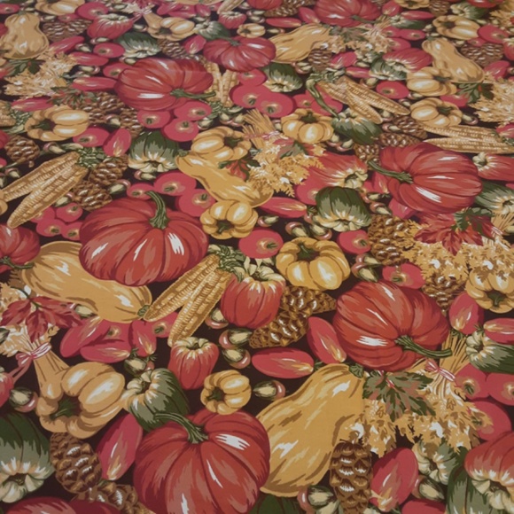 BH&G Fall Vegetable Harvest Thanksgiving Tablecloth & Oven Mitts - Picture 5 of 8